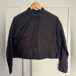 Everlane Black Cropped Button Up Shirt